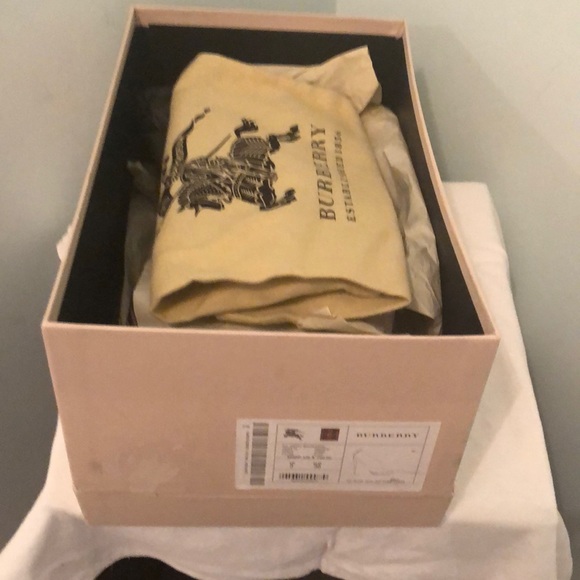 Burberry Suede Bootie Pump — Mega Style.. - Picture 5 of 5